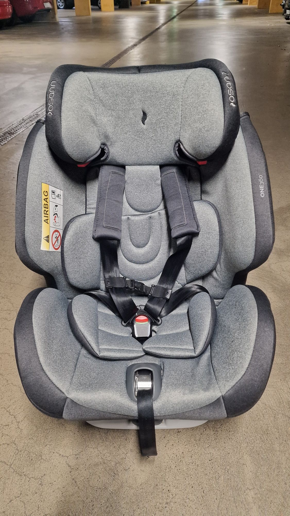 One360 i-Size Kindersitz in 3415 Hasle-Rüegsau