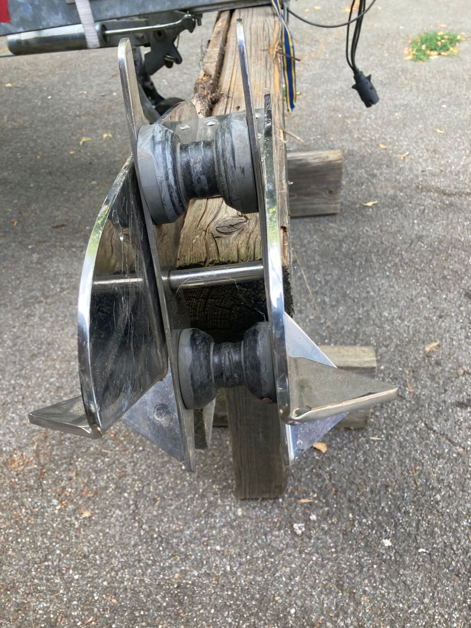 Bootsbugrolle — Bild 5 von 5
