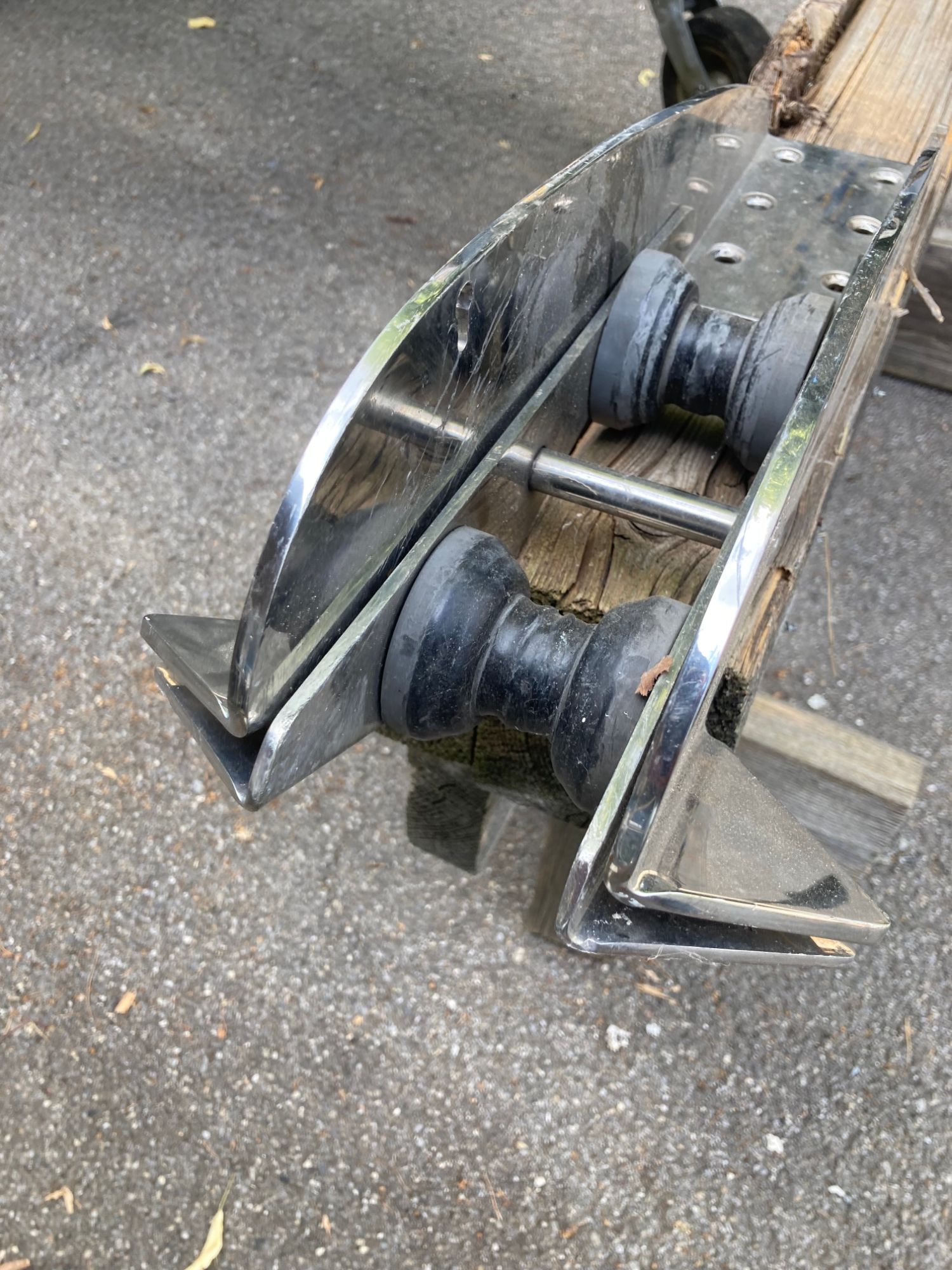Bootsbugrolle — Bild 4 von 5