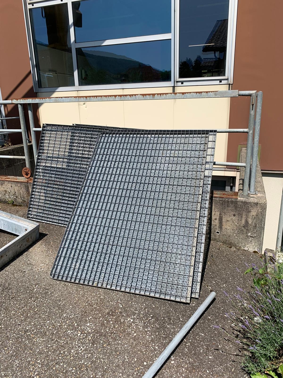 Metallplattform / Bootsteg / Feuertreppe / Verladerampe verzinkt (zerlegt) — Bild 4 von 5