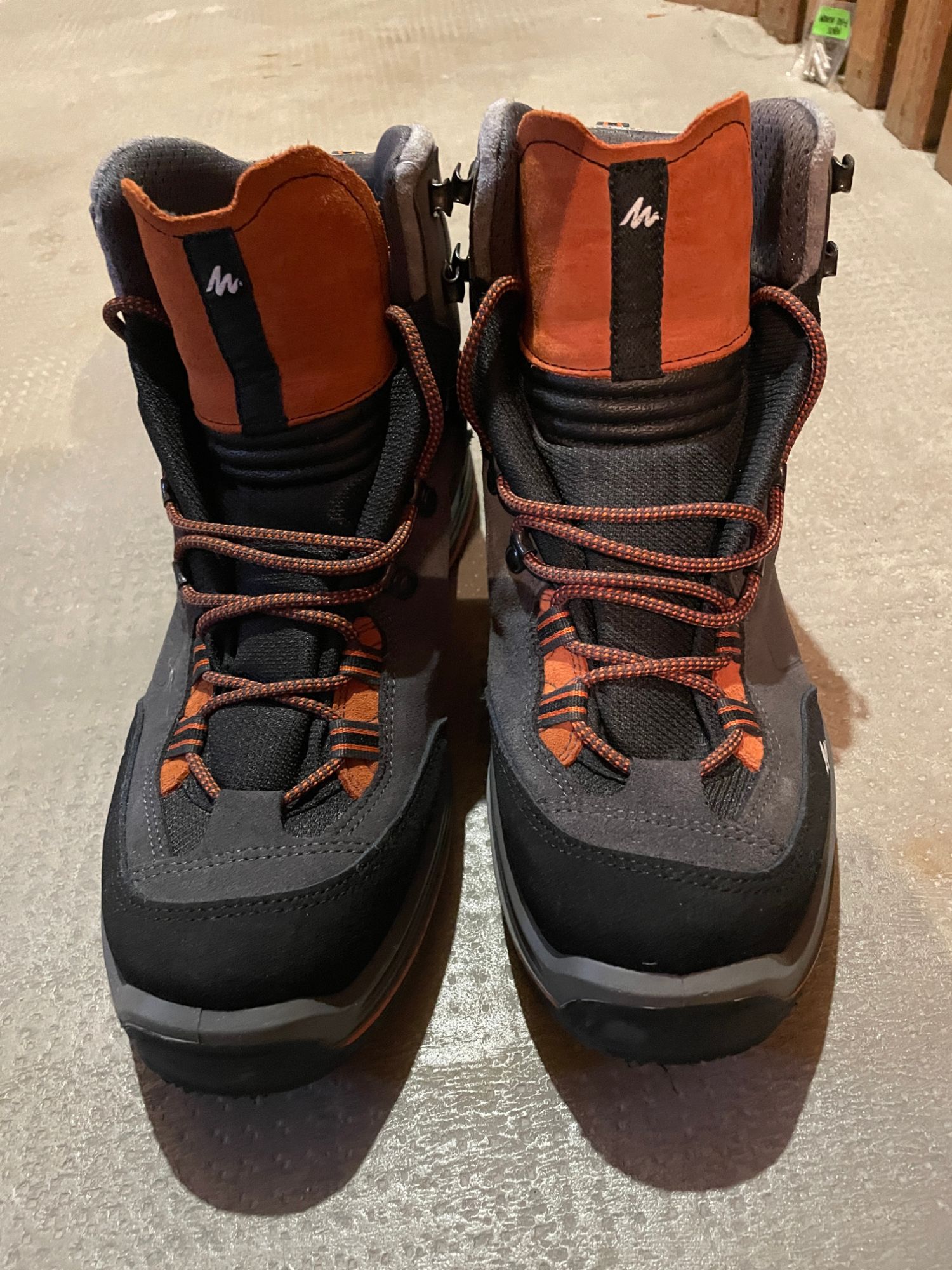 Trek 100M Shark Wanderschuhe in 4054 Basel