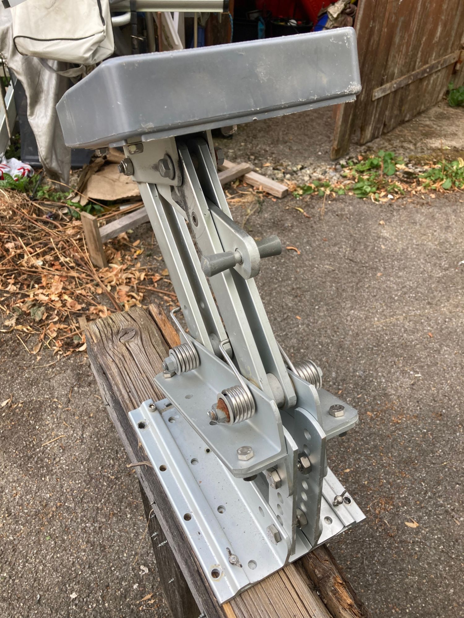 Bootsmotorhalterung Federunterstützt Alu — Bild 4 von 4