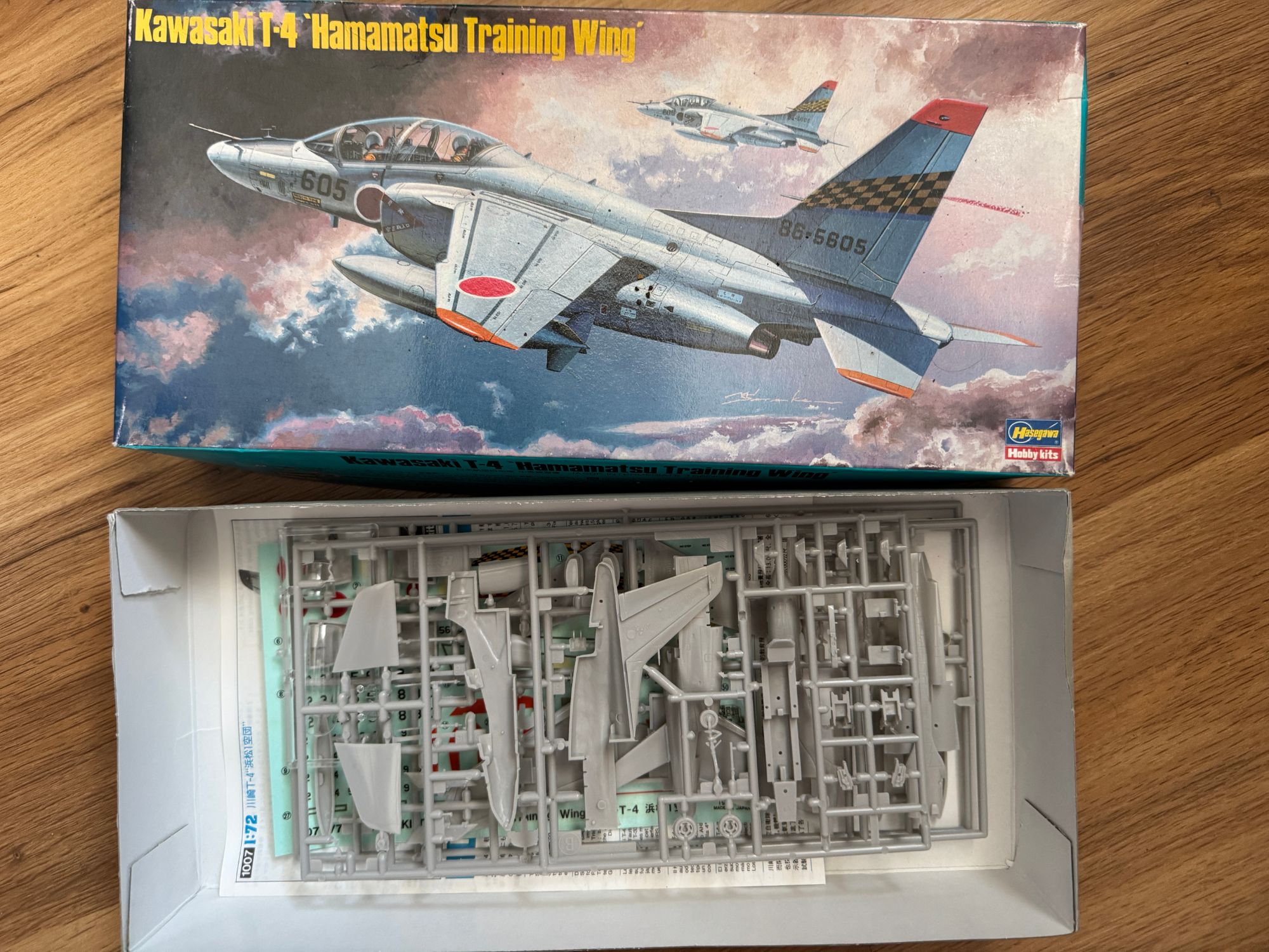 Flugzeug-Modellbausätze (8x 1:72) in 3053 Lätti